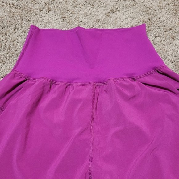 Lululemon Tranquil Crop size 4 - Picture 7 of 10